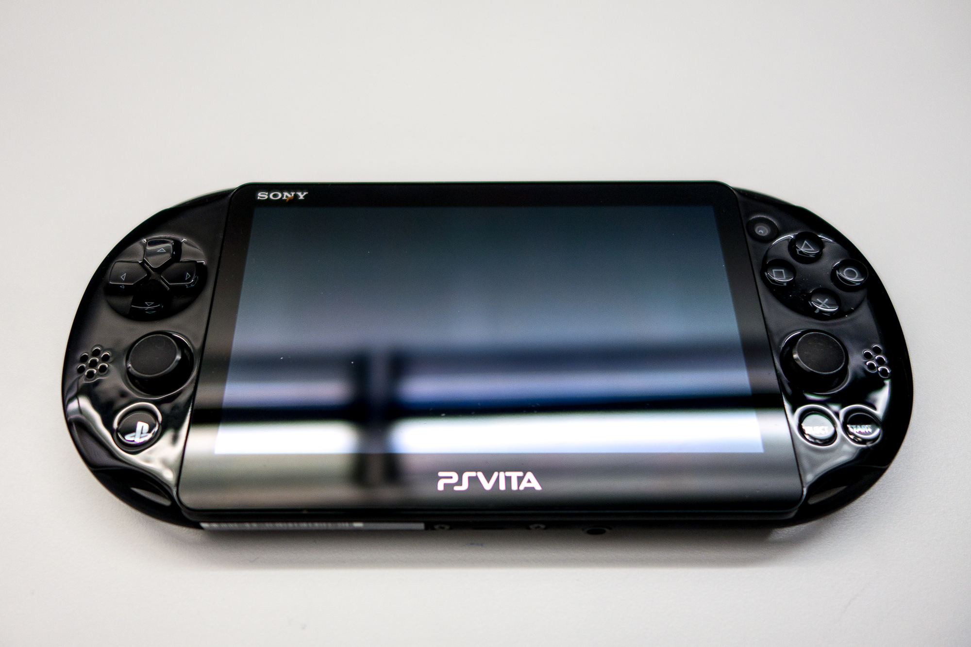 Нужна игровая приставка. Sony PS Vita Slim. PS Vita Slim 3000. Sony PS Vita PSP.