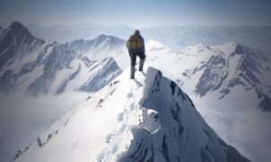 MOVIE REVIEW - During the peak of the gods, we may repeatedly wonder, "Why?". Why are these climbers forced to take on increasingly dangerous challenges to reach heights at altitudes where their bodies are not designed to survive?