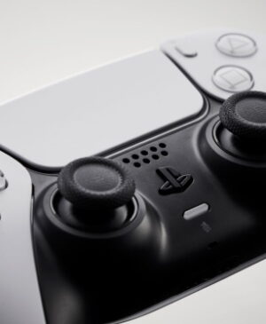 TECH NEWS - The proposal would allow sticks to be hidden to provide more excellent protection for the PlayStation controller. PS5. Sony.
