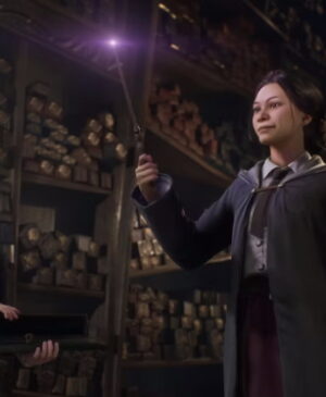 A new gameplay clip from Hogwarts Legacy shows a spell that lets players, surprise-surprise, turn their enemies into chickens...