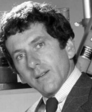 MOVIE NEWS - Veteran actor Barry Newman, best known for his role as Petrocelli, the film character of the dashing lawyer, has died.
