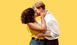 SERIES REVIEW – An unforeseen encounter on the closing day of their college years entwines the paths of two students (Ambika Mod and Leo Woodall) for decades, in the screen adaptation of David Nicholls’ explosively successful novel.